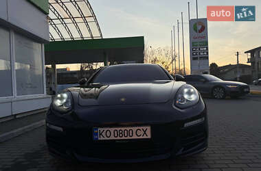 Фастбек Porsche Panamera 2014 в Чопі