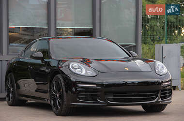 Фастбек Porsche Panamera 2014 в Одесі