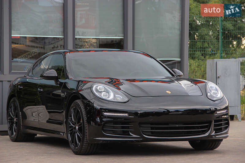 Фастбэк Porsche Panamera 2014 в Одессе