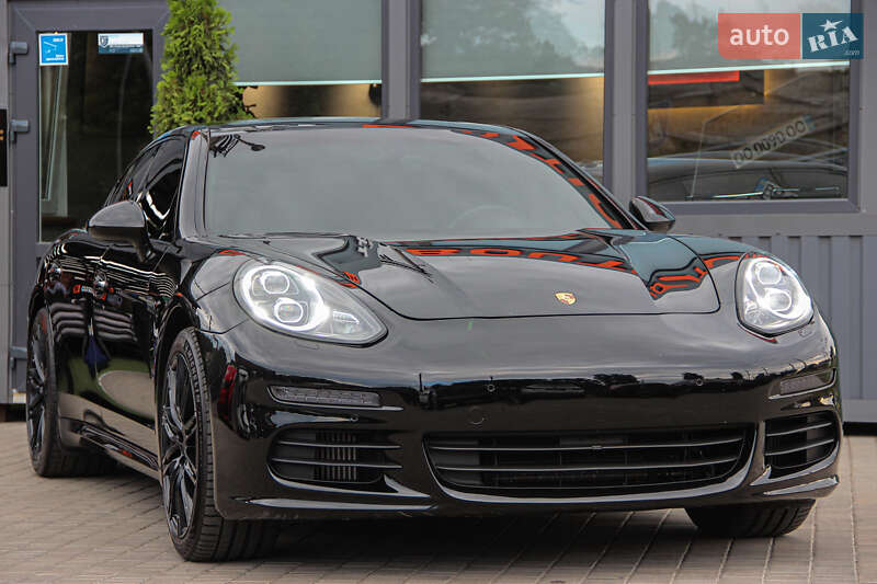 Фастбэк Porsche Panamera 2014 в Одессе