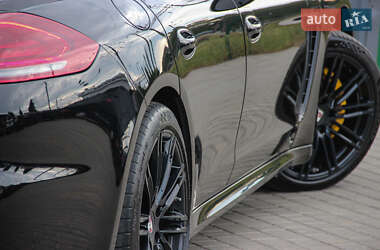 Фастбек Porsche Panamera 2014 в Одесі