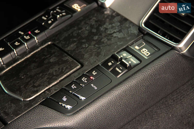 Фастбэк Porsche Panamera 2014 в Одессе