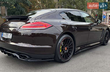 Фастбэк Porsche Panamera 2010 в 