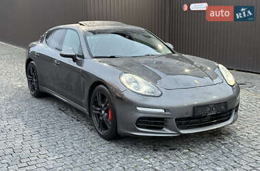 Фастбэк Porsche Panamera 2013 в Киеве