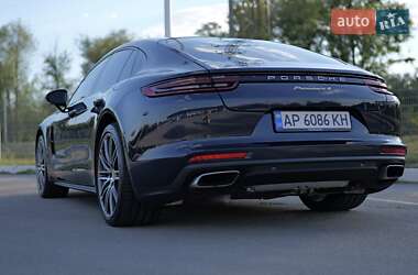 Фастбэк Porsche Panamera 2019 в 