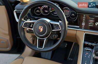 Фастбэк Porsche Panamera 2019 в 