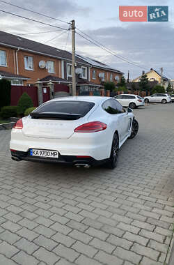 Фастбэк Porsche Panamera 2015 в 