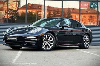 Фастбэк Porsche Panamera 2015 в Киеве