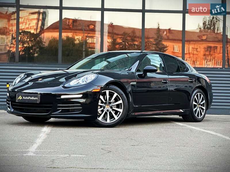 Фастбэк Porsche Panamera 2015 в 