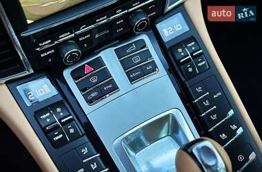 Фастбэк Porsche Panamera 2015 в 