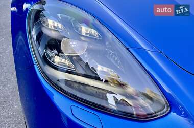 Фастбэк Porsche Panamera 2018 в 