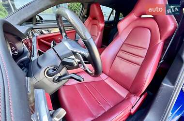 Фастбэк Porsche Panamera 2018 в 