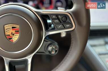 Фастбэк Porsche Panamera 2019 в 