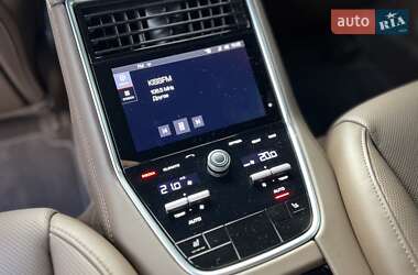 Фастбэк Porsche Panamera 2019 в 