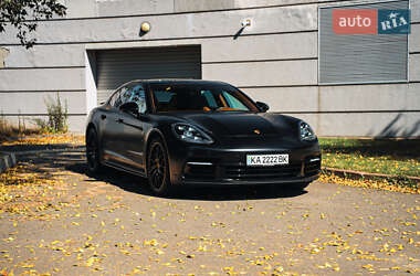 Фастбек Porsche Panamera 2020 в Києві