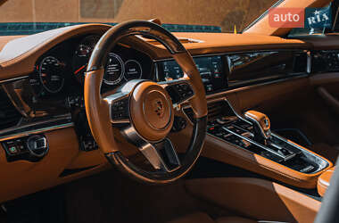 Фастбэк Porsche Panamera 2020 в 
