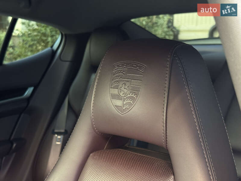 Фастбэк Porsche Panamera 2013 в Киеве