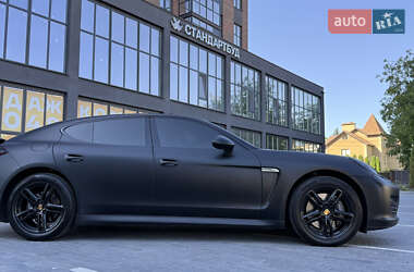 Фастбэк Porsche Panamera 2011 в 