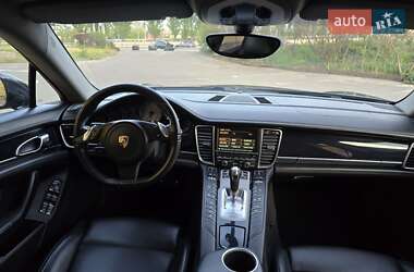 Фастбэк Porsche Panamera 2011 в 