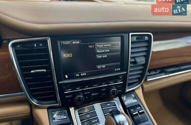 Фастбек Porsche Panamera 2010 в 