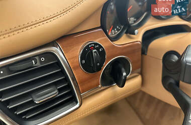 Фастбек Porsche Panamera 2010 в 