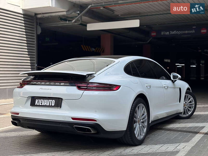 Фастбэк Porsche Panamera 2019 в Киеве фото 9 Фастбэк Porsche Panamera 2019 в Киеве