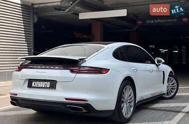 Фастбэк Porsche Panamera 2019 в 
