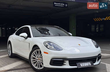 Фастбэк Porsche Panamera 2019 в 