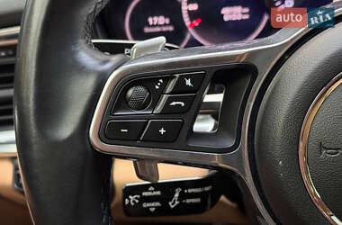 Фастбэк Porsche Panamera 2019 в 