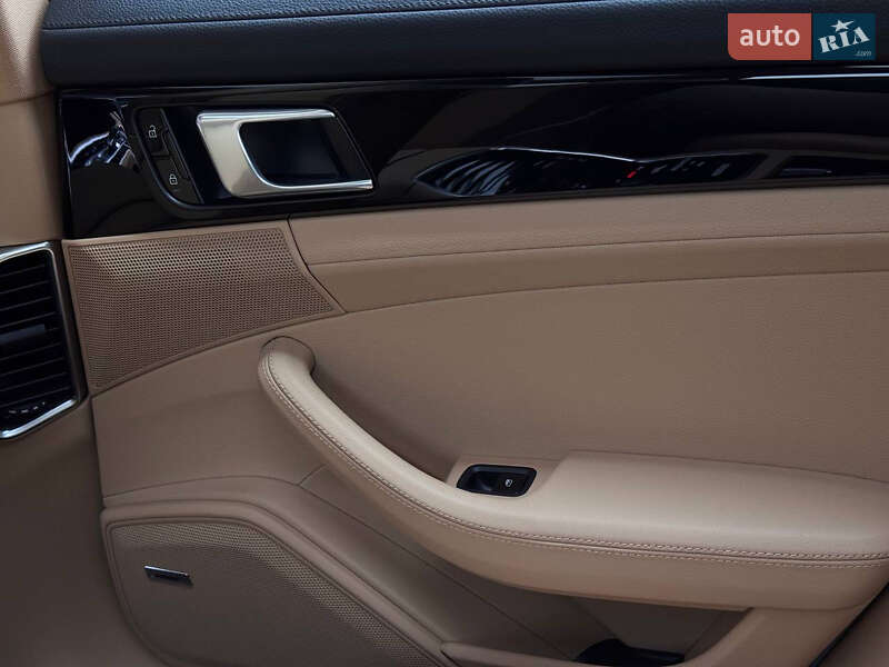 Фастбэк Porsche Panamera 2019 в Киеве фото 30 Фастбэк Porsche Panamera 2019 в Киеве
