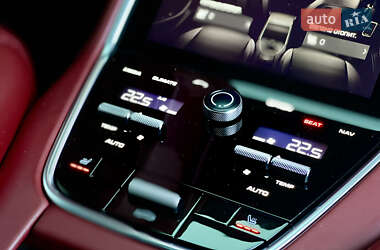 Фастбэк Porsche Panamera 2018 в 