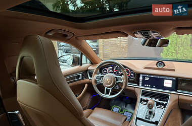Фастбэк Porsche Panamera 2020 в 