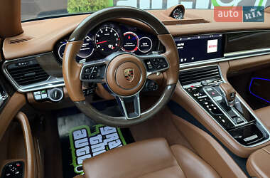 Фастбэк Porsche Panamera 2020 в 