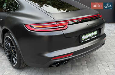 Фастбэк Porsche Panamera 2020 в 