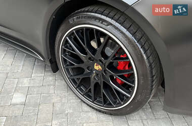 Фастбэк Porsche Panamera 2020 в 