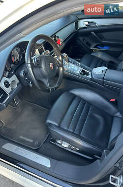 Фастбэк Porsche Panamera 2009 в 