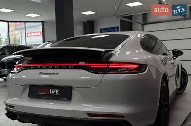 Фастбэк Porsche Panamera 2020 в 