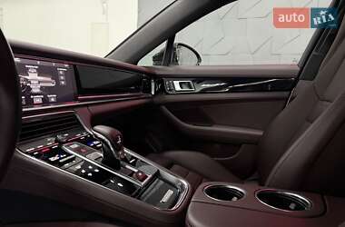 Фастбэк Porsche Panamera 2020 в 