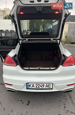 Фастбэк Porsche Panamera 2013 в 