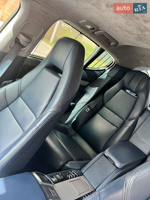 Фастбэк Porsche Panamera 2011 в Одессе