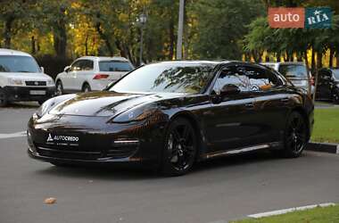 Фастбэк Porsche Panamera 2011 в Харькове