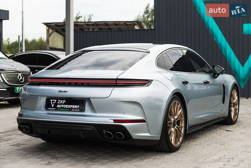 Фастбэк Porsche Panamera 2024 в Мукачево