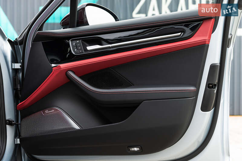 Фастбэк Porsche Panamera 2024 в Мукачево