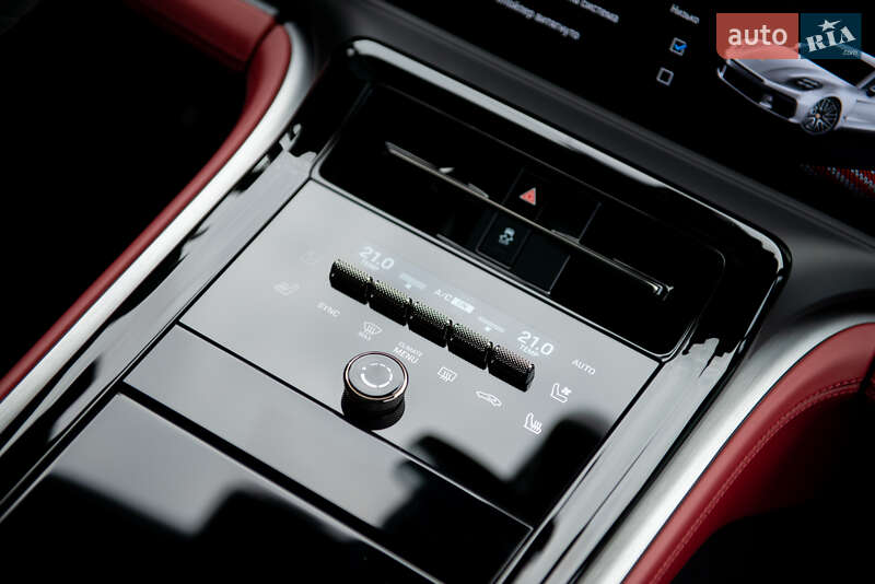 Фастбэк Porsche Panamera 2024 в Мукачево