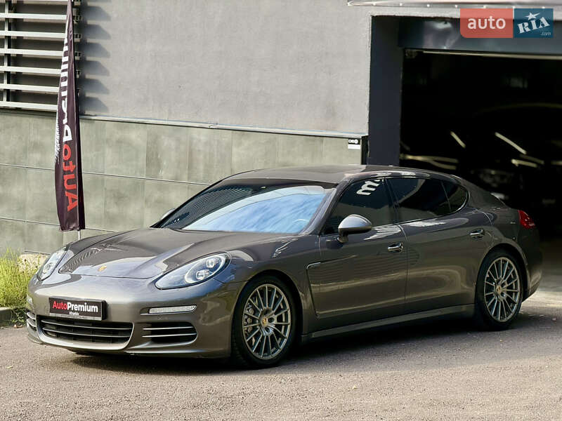 Фастбэк Porsche Panamera 2014 в Харькове