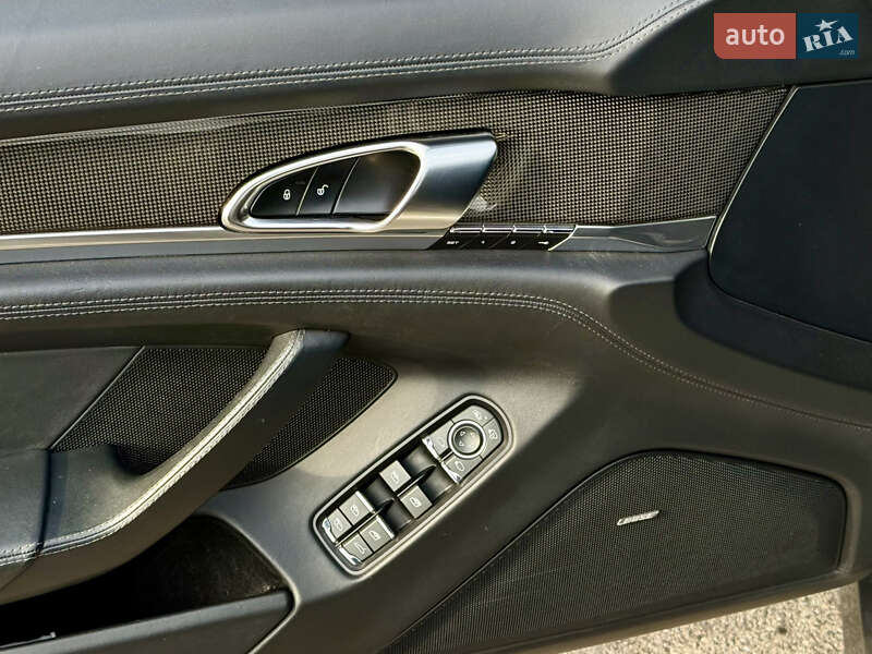 Фастбэк Porsche Panamera 2014 в Харькове