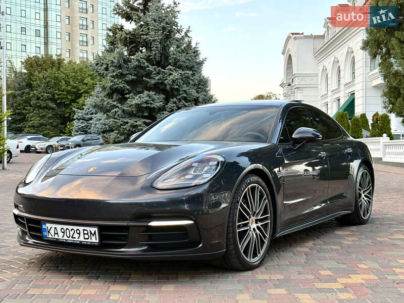 Porsche Panamera 2018