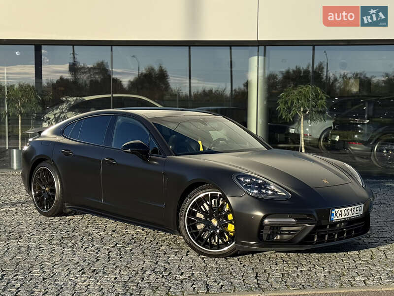 Фастбек Porsche Panamera 2017 в Києві фото 58 Фастбек Porsche Panamera 2017 в Києві
