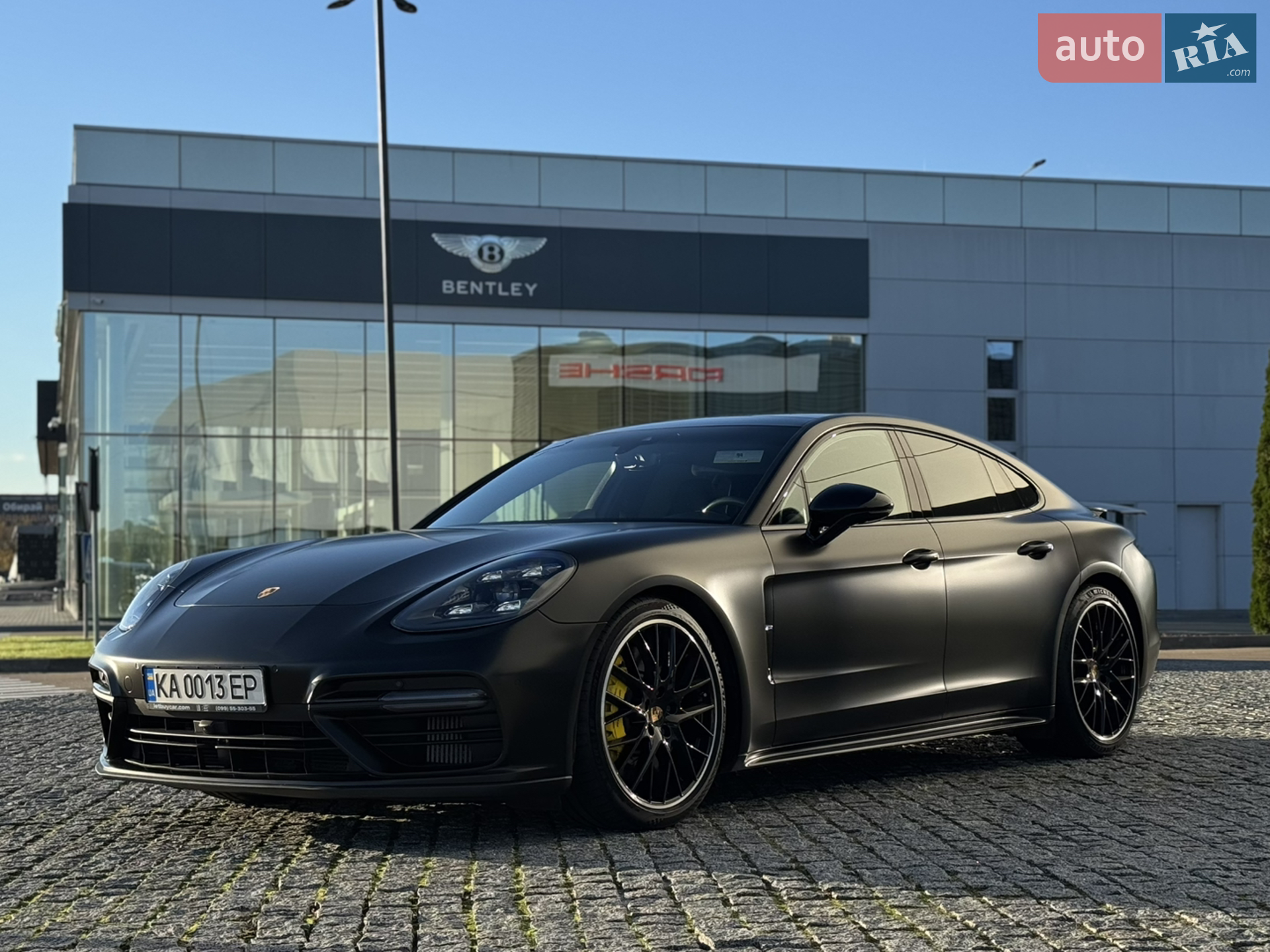 2017 Porsche Panamera - фото 1
