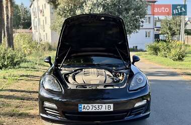 Фастбэк Porsche Panamera 2012 в 